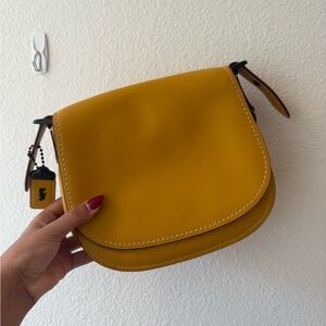 Coach Saddle Bag 23 Mustard